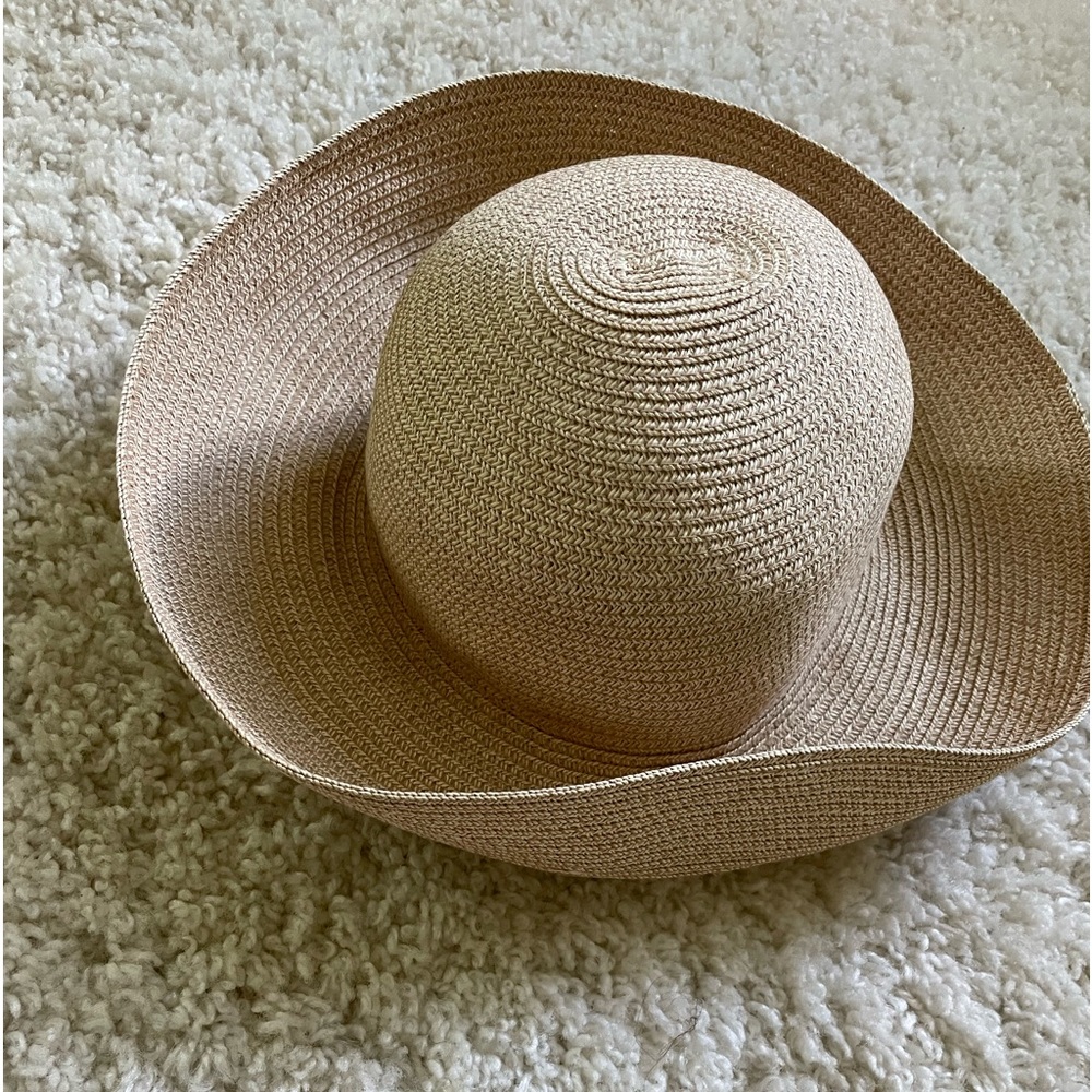 Betmar. New York. Woman’s hat